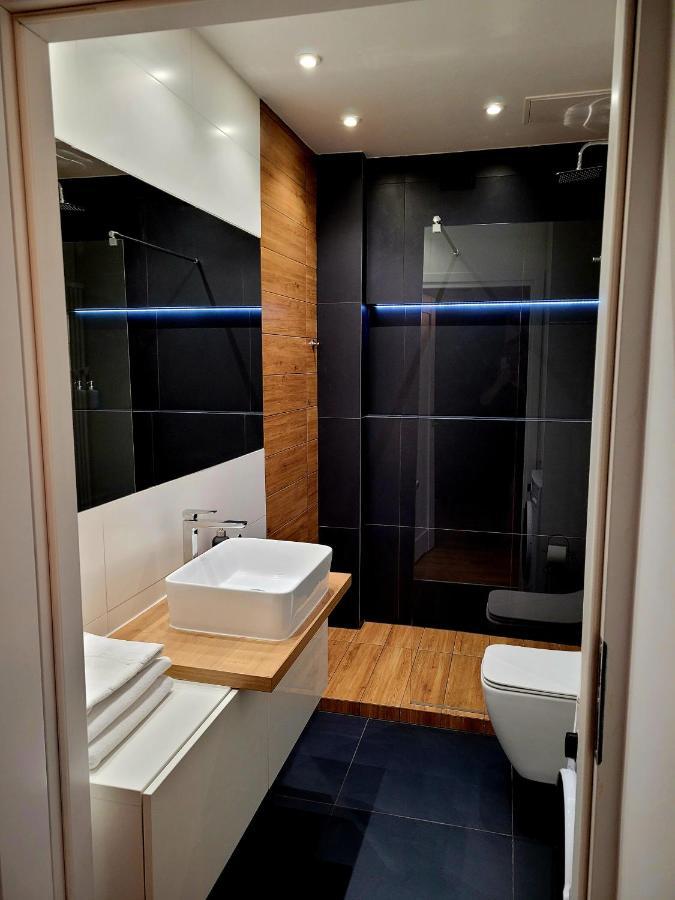 Apartament By The Way Apartment Wroclaw Exterior photo