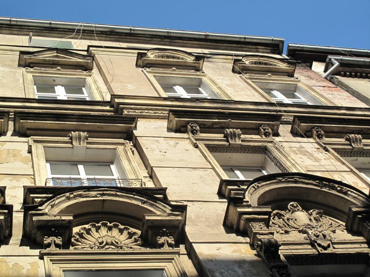 Apartament By The Way Apartment Wroclaw Exterior photo